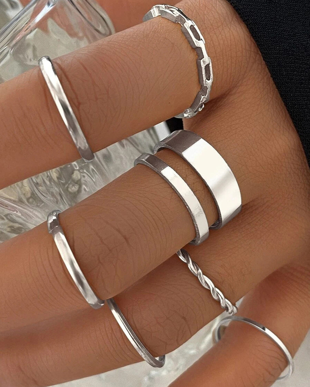 Set Clara de 7 Anillos con Estilo Versátil