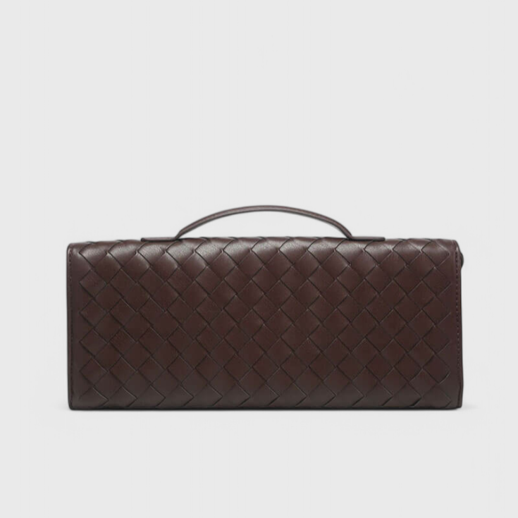 Clutch Alina con Nudo Escultural en Oro Suave