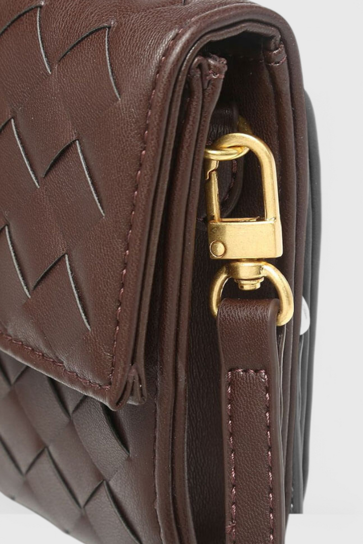Clutch Alina con Nudo Escultural en Oro Suave