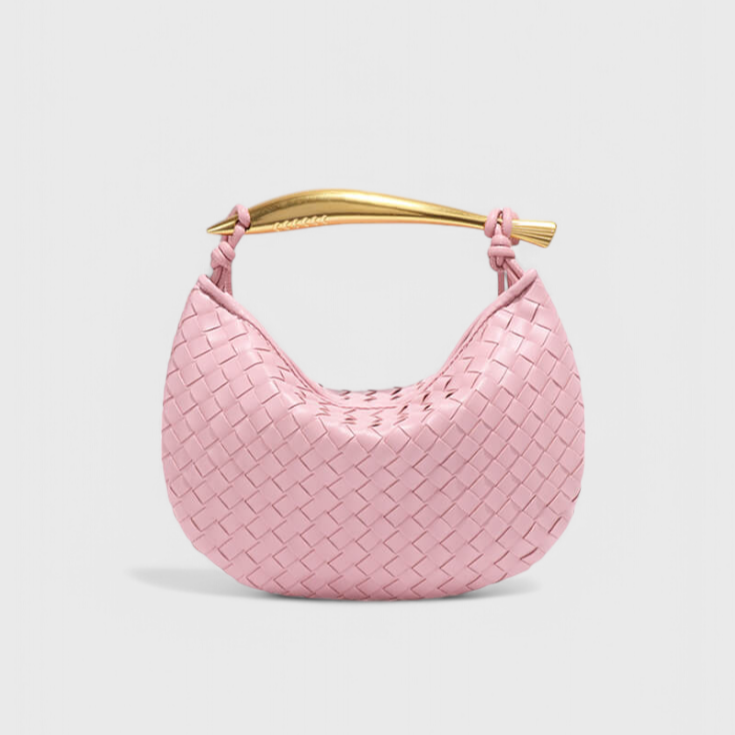 Bolso Elora Trenzado con Asa Escultural Dorada
