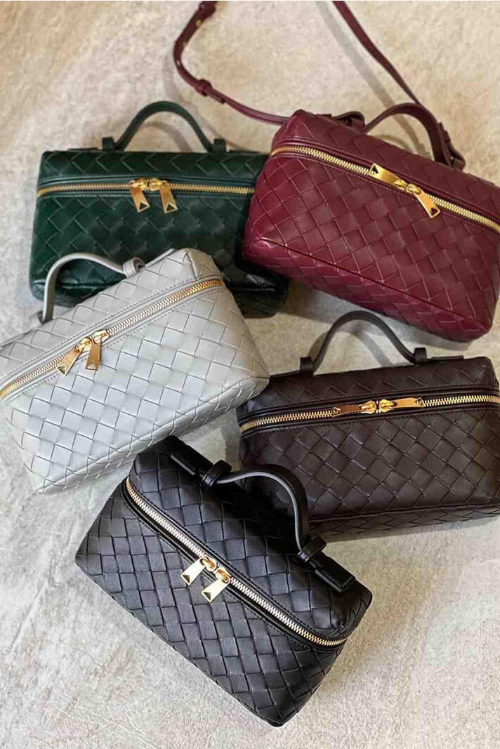 Bolso Mini Trenzado Marina con Detalles Dorados
